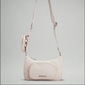 Lululemon purse nano used 1x